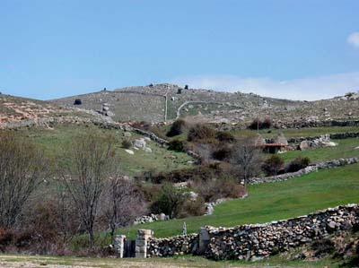 13-avila-8-03
