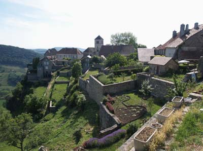 chateau-chalon-01